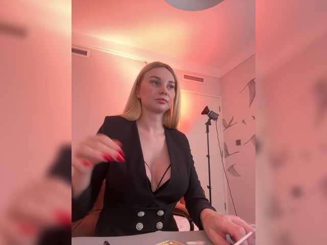 PolinaS, en directo ahora en BongaCams