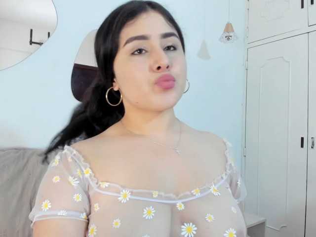 Malu, en directo ahora en BongaCams