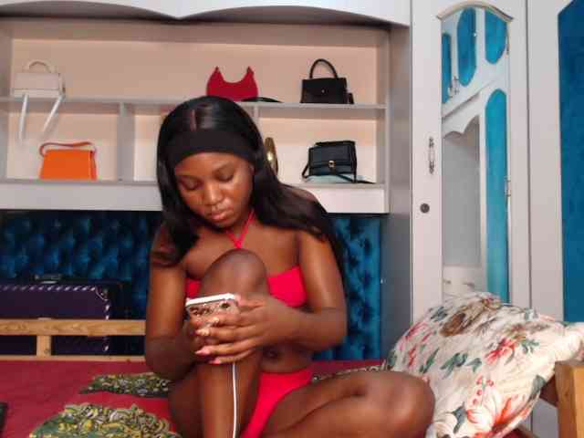 LadyDiva69 webcam
