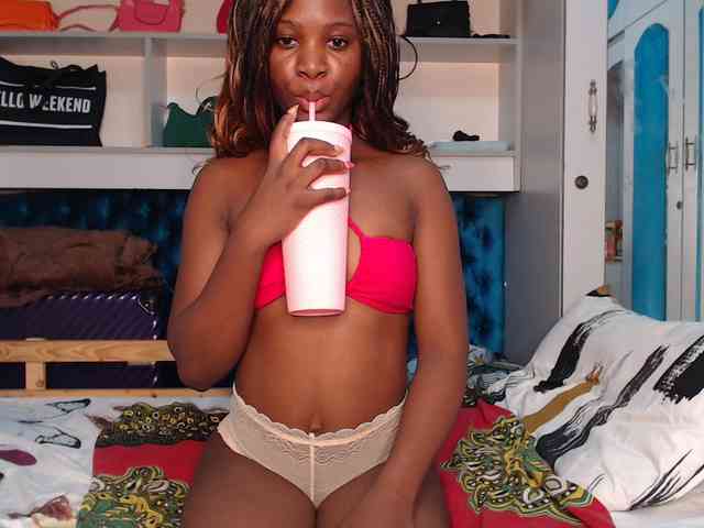 LadyDiva69 webcam