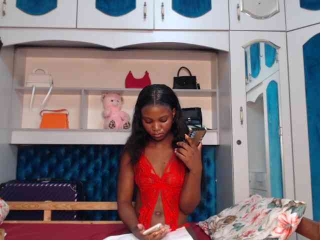 LadyDiva69 webcam