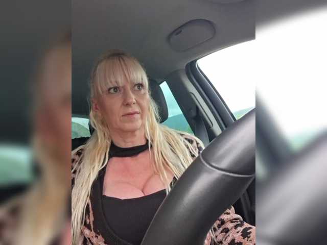 blondeterry's BongaCams show and profile