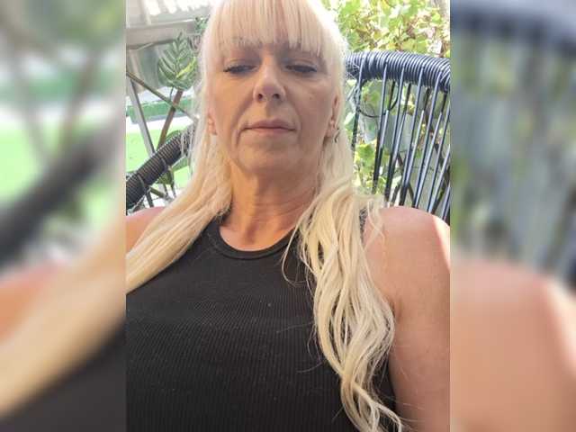 blondeterry live cam on BongaCams