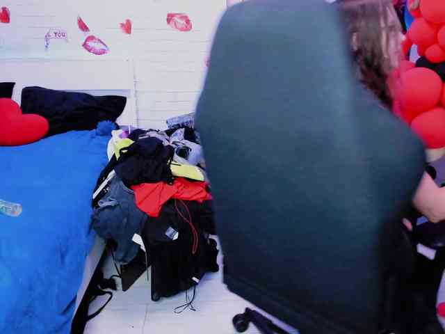 BaddNikky webcam