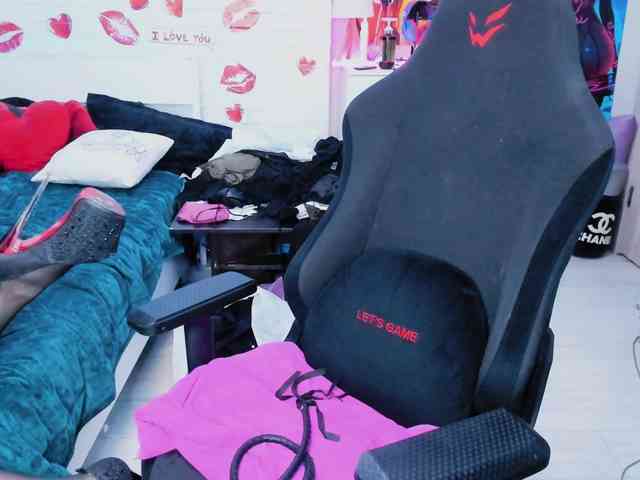 BaddNikky webcam