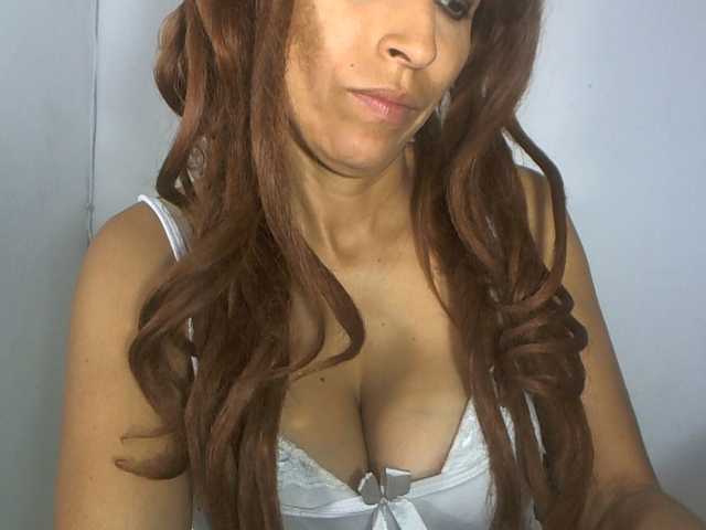 angesexyfull live cam on BongaCams