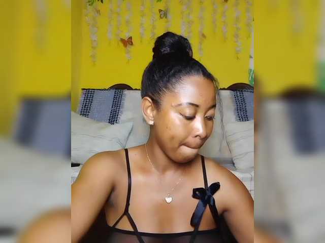 FredahSannie live cam on BongaCams