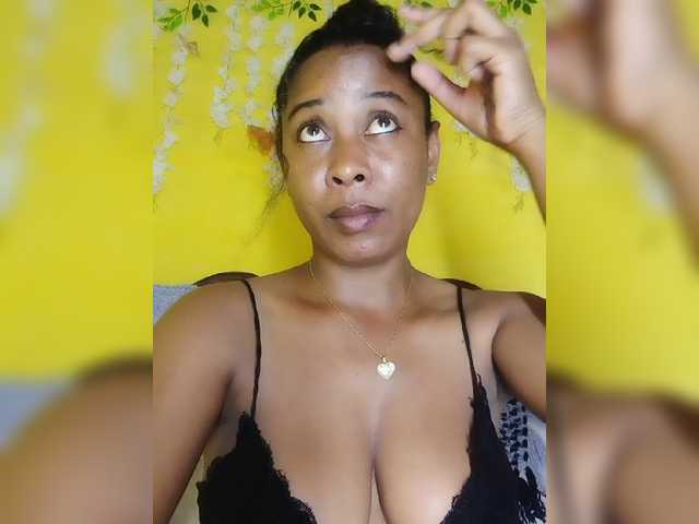 FredahSannie live cam on BongaCams
