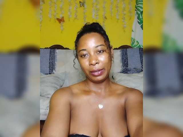 FredahSannie live cam on BongaCams