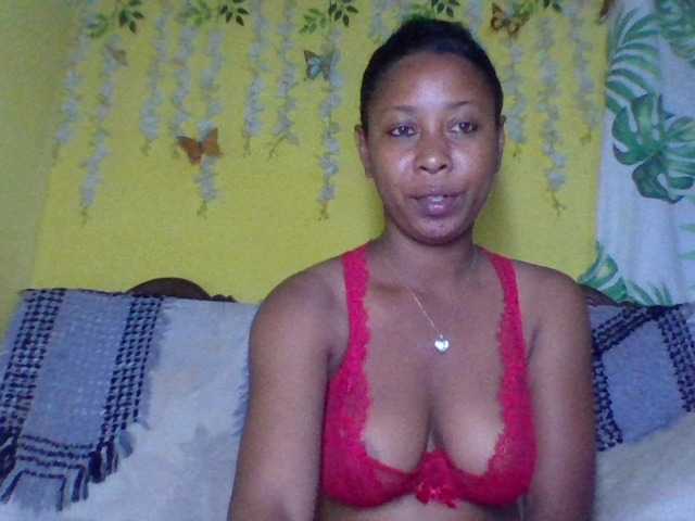 FredahSannie live cam on BongaCams