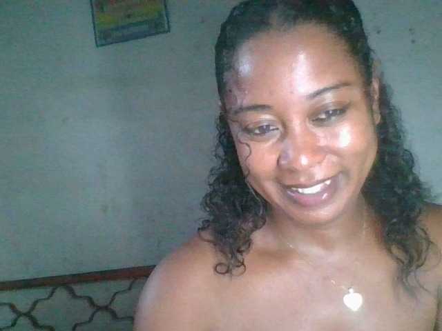 FredahSannie's BongaCams show and profile