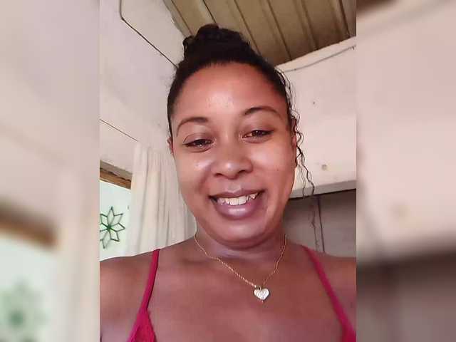 FredahSannie's BongaCams show and profile