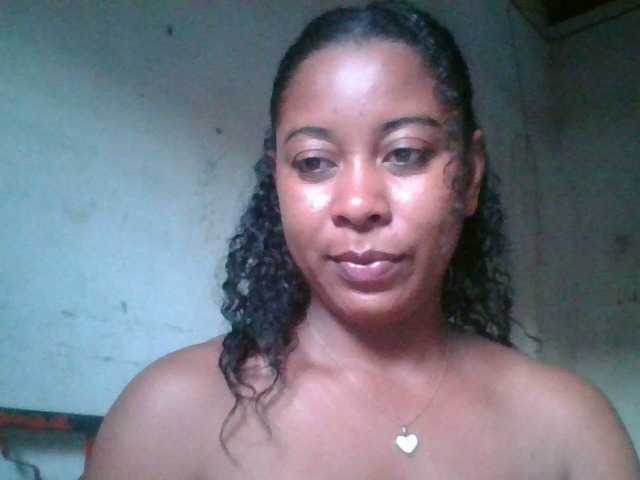 FredahSannie's BongaCams show and profile