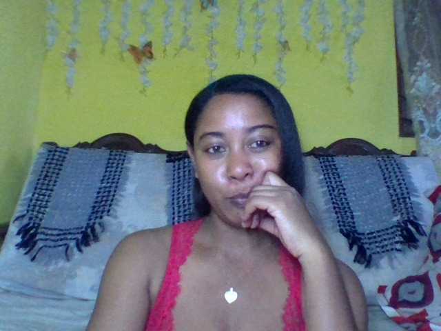 FredahSannie live cam on BongaCams