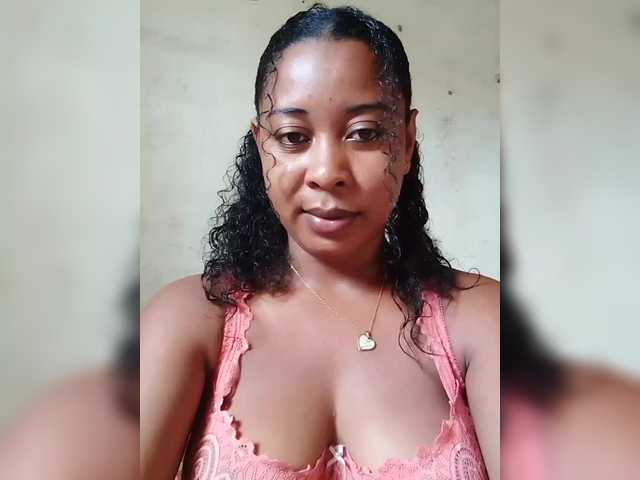 FredahSannie's BongaCams show and profile