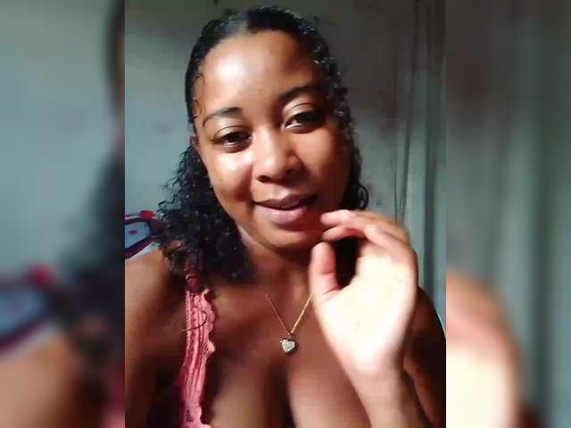 FredahSannie's BongaCams show and profile