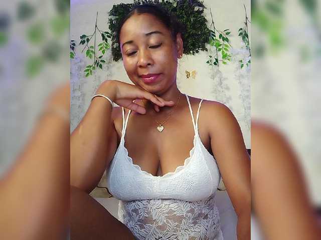 FredahSannie live cam on BongaCams