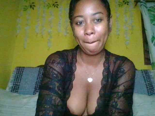 FredahSannie webcam