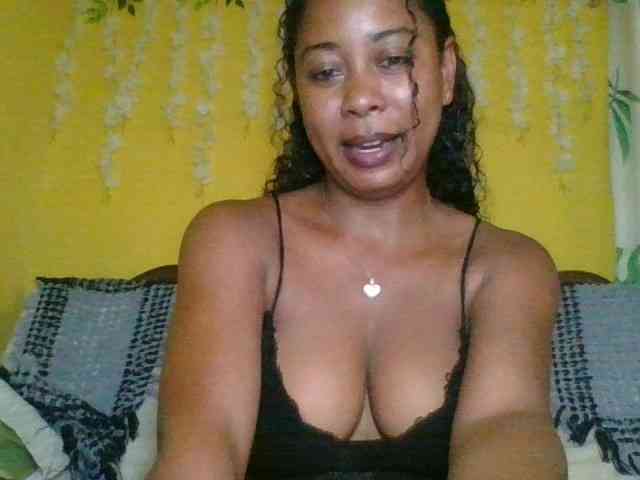 FredahSannie webcam