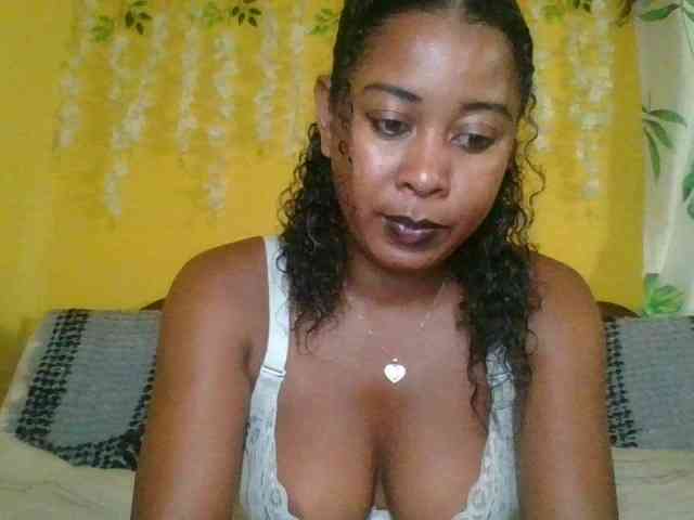 FredahSannie webcam
