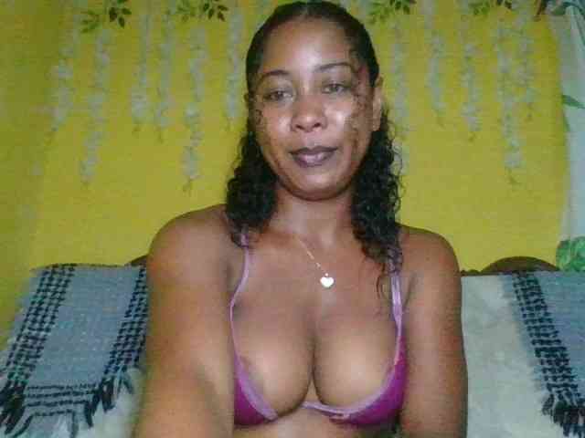 FredahSannie webcam
