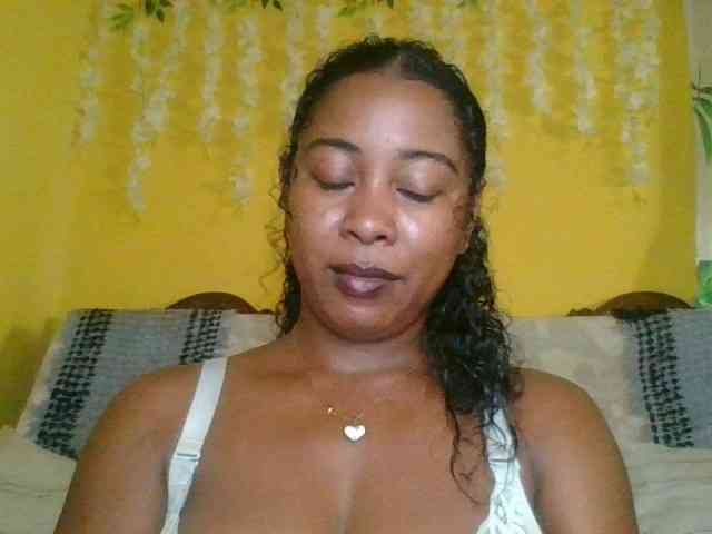 FredahSannie webcam
