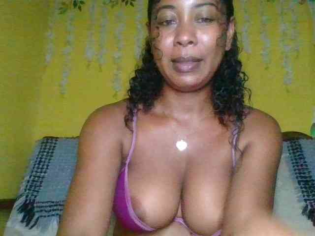 FredahSannie webcam