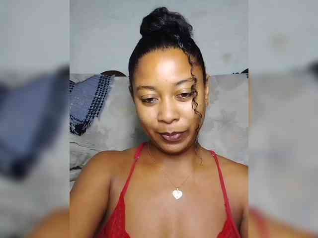 FredahSannie webcam