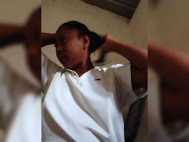 Modèle: FredahSannie