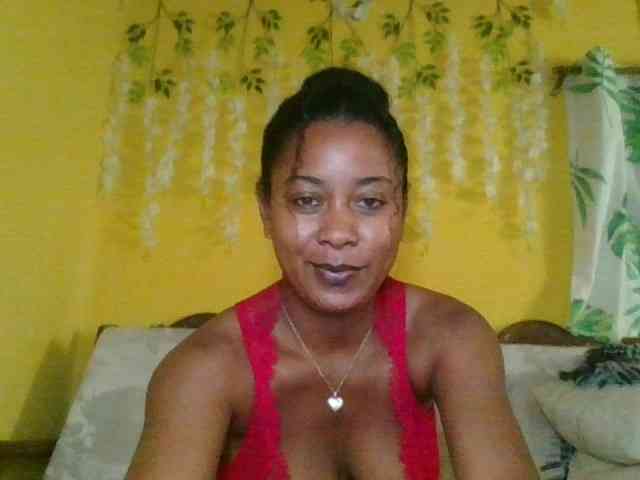 FredahSannie webcam