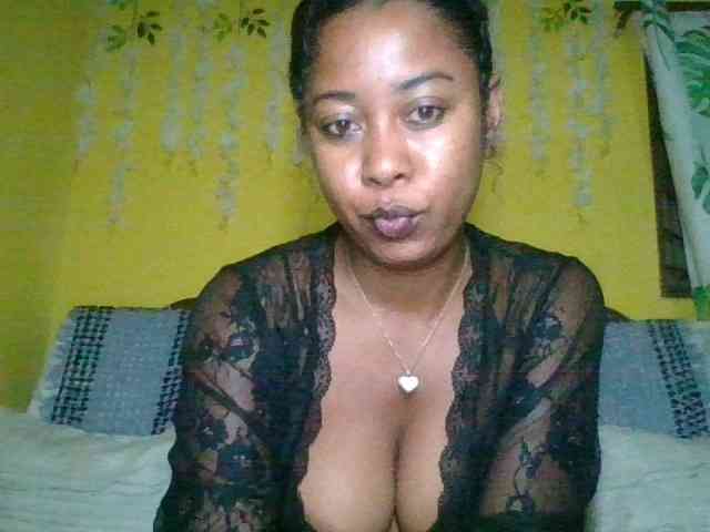 FredahSannie webcam