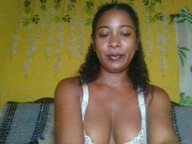 FredahSannie webcam