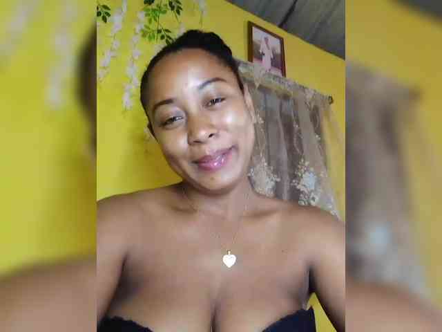 FredahSannie webcam