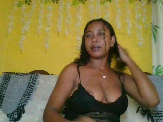 FredahSannie webcam