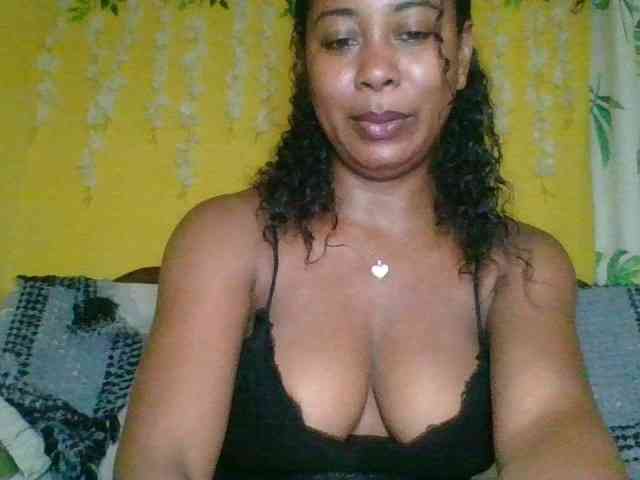 FredahSannie webcam