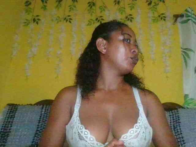 FredahSannie webcam