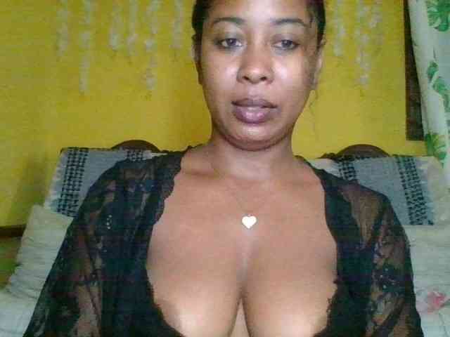 FredahSannie webcam