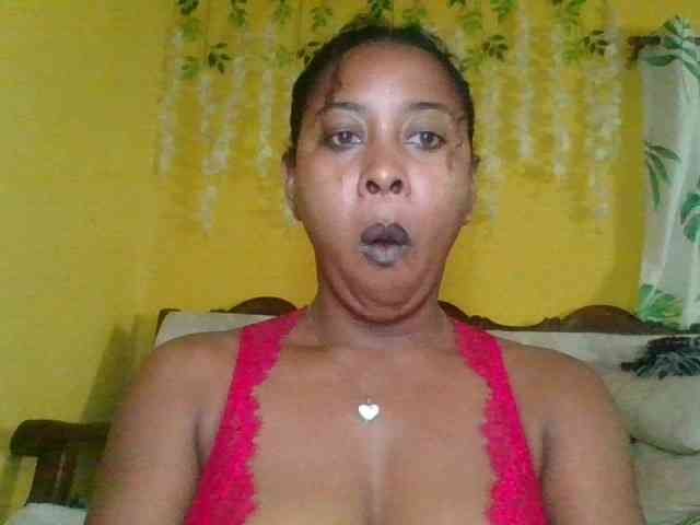 FredahSannie webcam