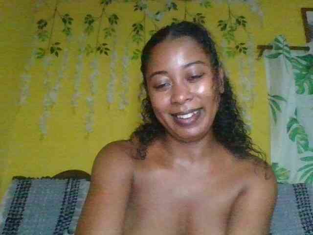 FredahSannie webcam