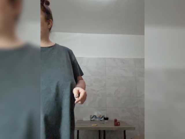 Leslie08 live cam on BongaCams