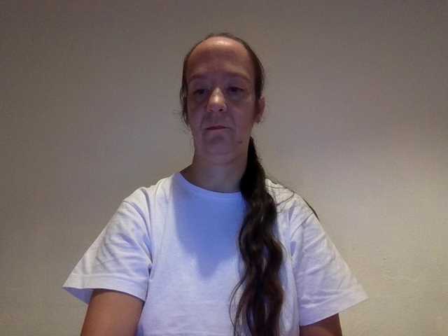 Candela41 — live female cam