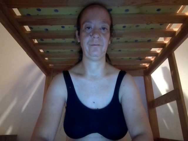 Candela41 live cam on BongaCams