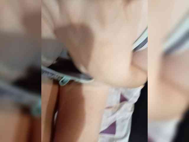 Molii-Molii35 webcam