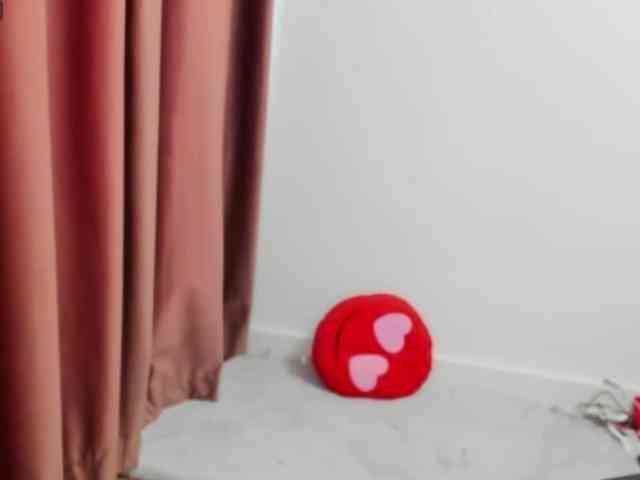LadyLyanna25 webcam