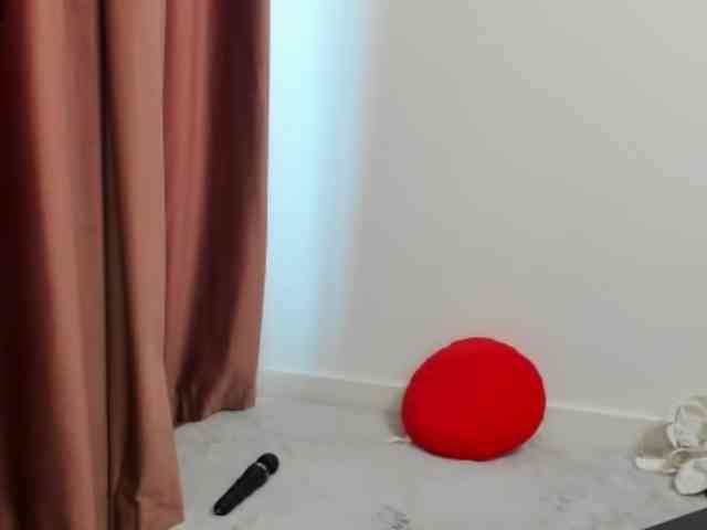 LadyLyanna25 webcam