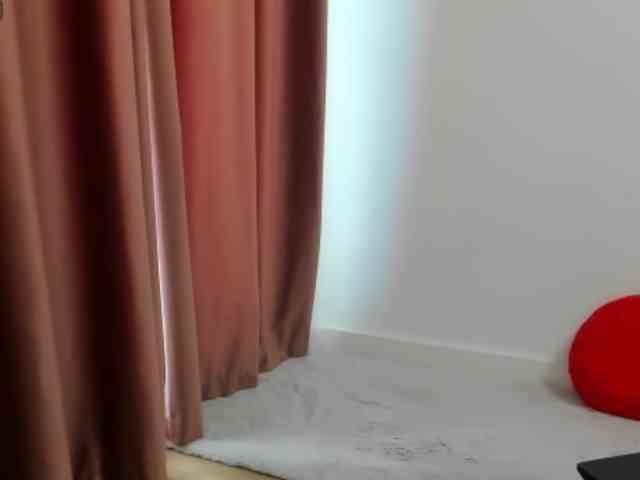 LadyLyanna25 webcam