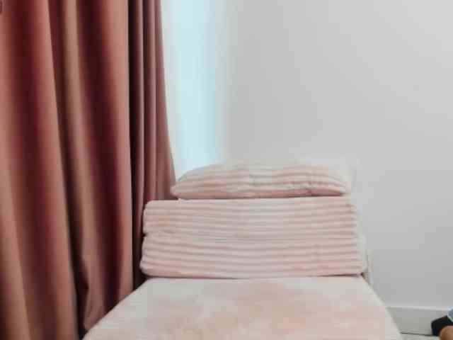 LadyLyanna25 webcam