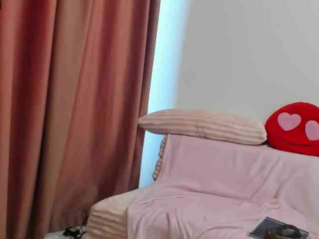 LadyLyanna25 webcam