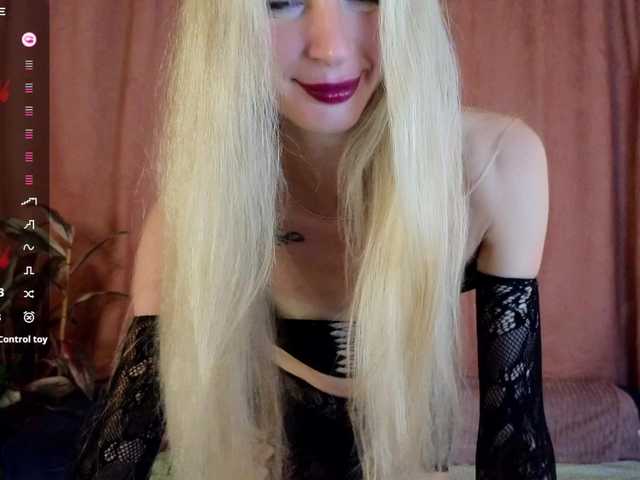 Skinnylady live cam on BongaCams