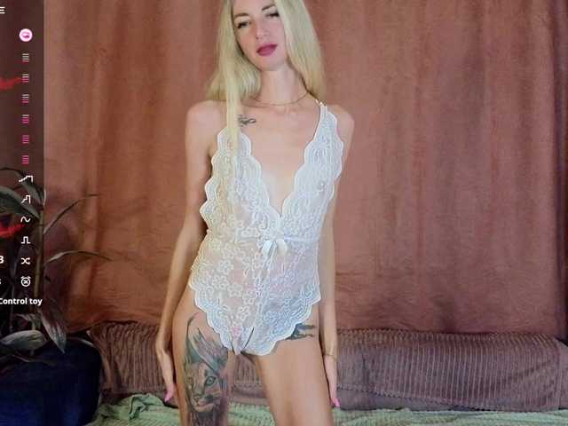 Skinnylady live cam
